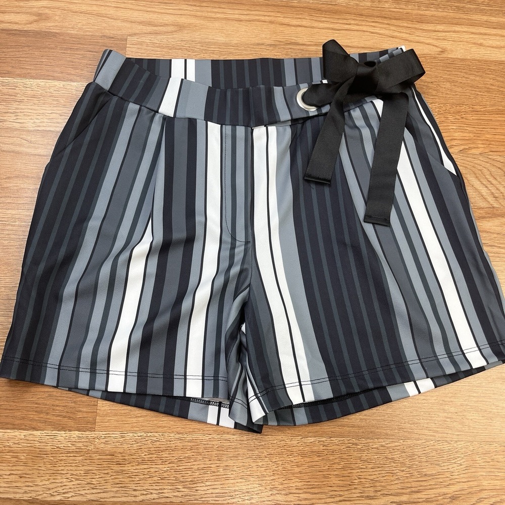 Venus Front Tie Black Grey White Striped Shorts‎ Women's Size Medium NEW